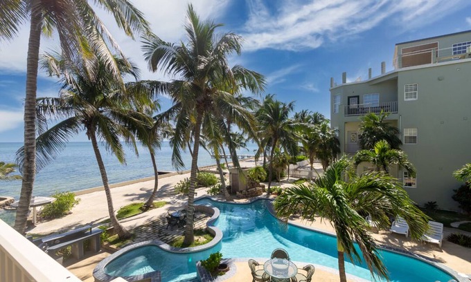 San Pedro Eigentumswohnung | Ocean Front - 3 Schlafzimmer, 3 Bäder Eigentumswohnung. Schöner Ort. Gute Aussicht.