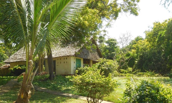 Diani Beach Haus | Ocean Front Beach Chalet with sandy beach, Room with seaview