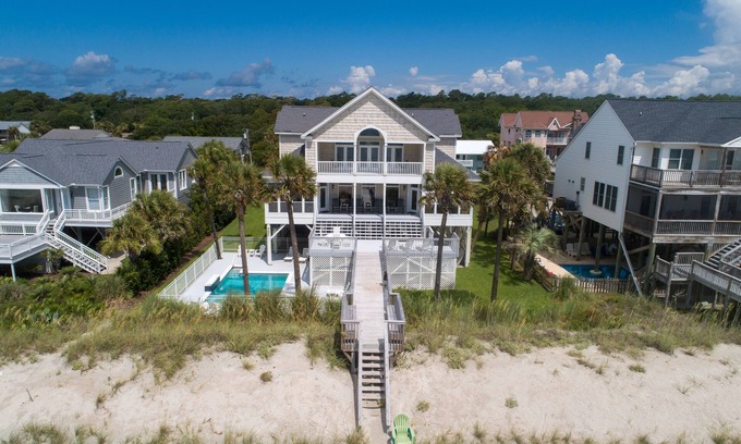 Long Bay Estates Haus | Ocean Front Luxury ..