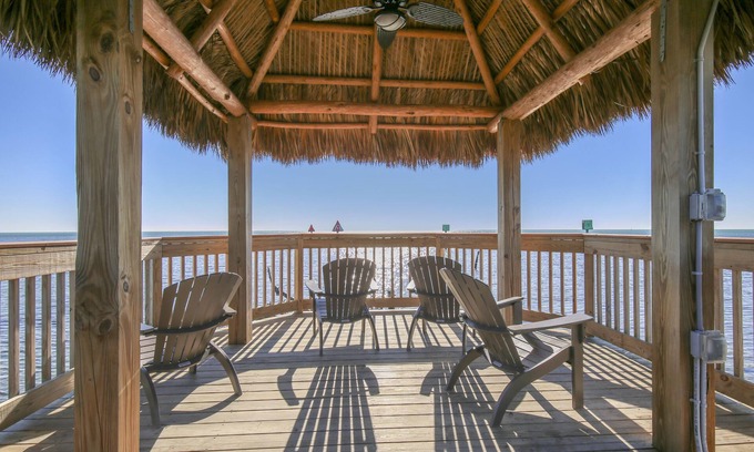 Tavernier Hotel | Ocean Pointe Suites at Key Largo