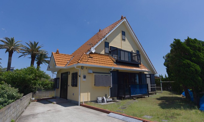 Minamiboso Hütte | OCEAN RESORT MINT Overlooking the horizon! Cute three-story villa for rent by the sea