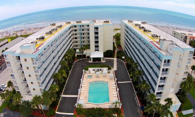 Cocoa Beach Eigentumswohnung | SANDCASTLES 5. Stock - 2 Balkone, voll ausgestattet