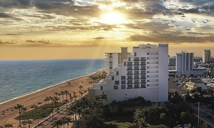 Central Beach Hotel | Ocean View Balcony Room with Modern Coastal Charm near Las Olas Marina