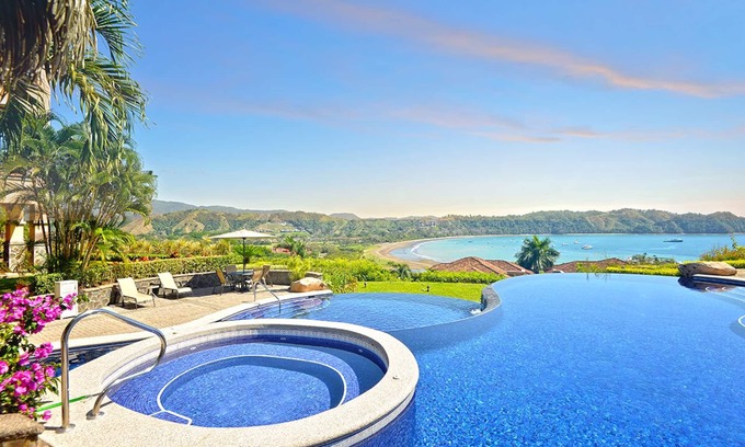 Herradura Eigentumswohnung | Ocean View Luxury Condo next to pool + access to all amenities.