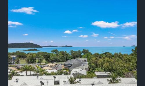 Cannonvale Wohnung | Ocean View Retreat on Eshelby