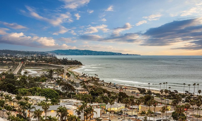 Cardiff-by-the-Sea Haus | Ocean-View Studio. New, Modern & Walkable to Cardiff Town & Beach