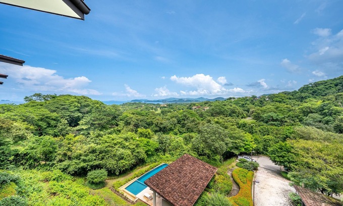 Playa Conchal Eigentumswohnung | Ocean View w Pool Roble Sabana in Reserva Conchal