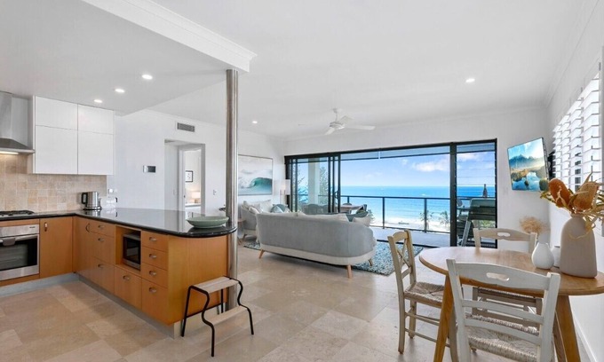 Sunshine Beach Wohnung | Ocean Viewpoint - Relax, explore and enjoy.