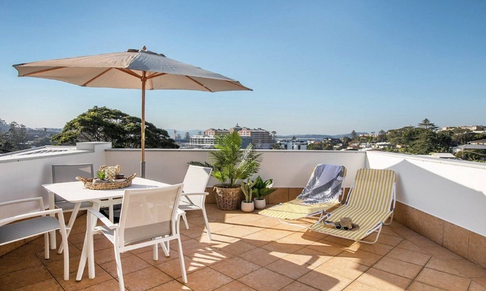 Terrigal Haus | Ocean views and an easy walk to Terrigal, beach, boutique shops and eateries