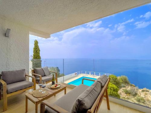 Enix Wohnung | Ocean views from every corner