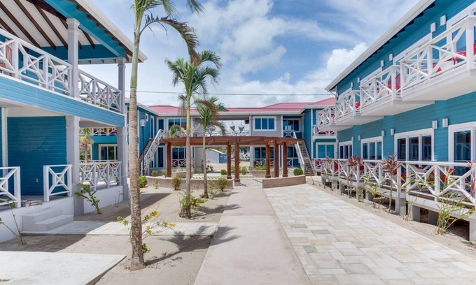 Placencia Resort | Oceanfront Condo w/ Large Veranda & WiFi - Steps to Beach, Shops, & Dining