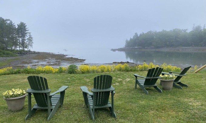 Salsbury Cove Hütte | Oceanfront Cottage at Acadia National Park, Bar Harbor/Lighthouse Cottage