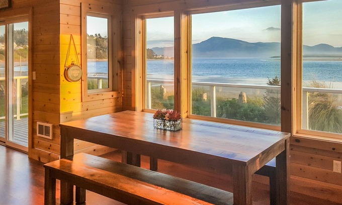 Happy Camp Hideaway Haus | Haus am Meer mit eigenem Hof!
