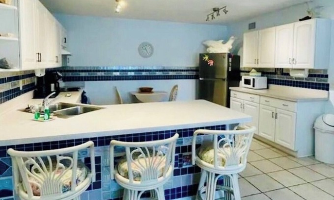 Cocoa Beach Eigentumswohnung | Oceanfront in Cocoa Beach - cute and cozy condo!