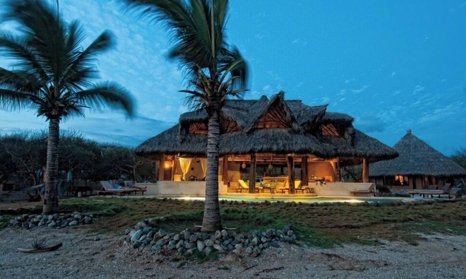 Saladita Haus | Breezy Beachfront Home mit Pool: Aug.-Okt. Sonderpreise! Surferparadies !!