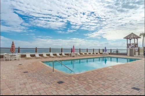 Bostwick Park Wohnung | Oceanfront Oasis