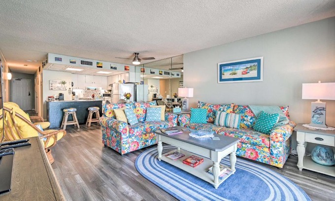 Garden City Wohnung | Oceanfront Oasis with Deck and Resort Beach Access!