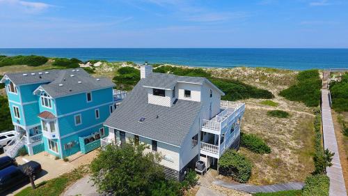 Ocean Sands Haus | OCEANFRONT, Ocean Views, Sun Deck, Close to Beach Access, OS18D, A Place By The Sea