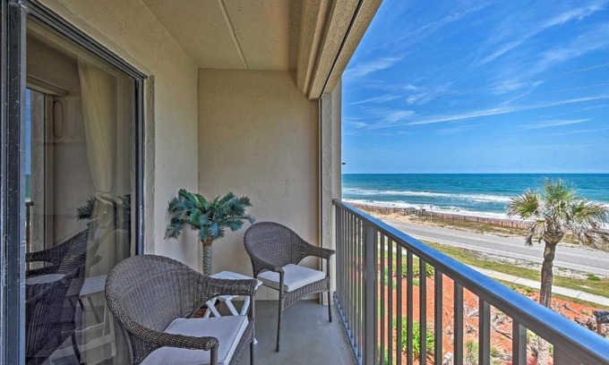 Ormond-by-the-Sea Wohnung | Oceanfront Ormond Beach Getaway with Balcony!