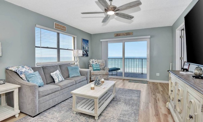 Daytona Beach Shores Haus | Oceanfront paradise! Book now and save!