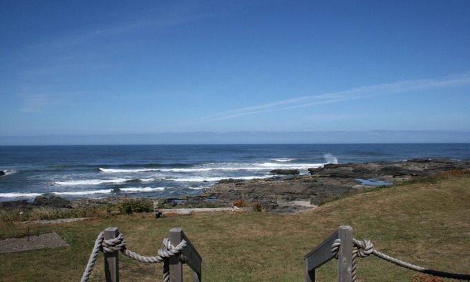 Yachats Haus | Oceanfront Splendor bei Yachats Sunset, Front Row zu Ocean und Tidepools
