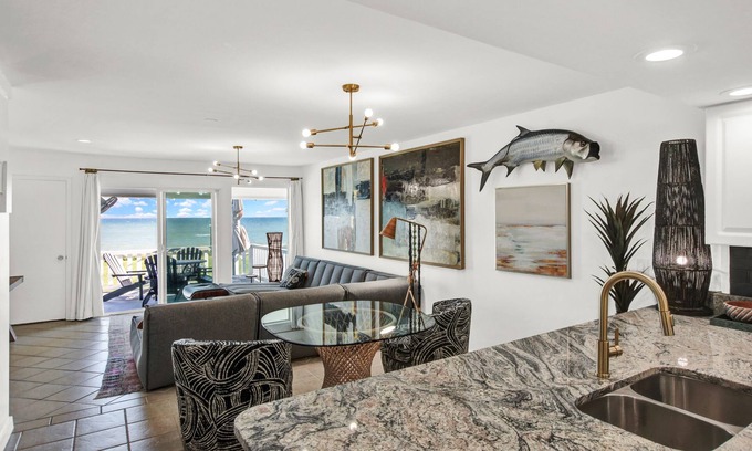 Sawgrass Eigentumswohnung | Oceanfront, stunning, renovated, Guests love it!