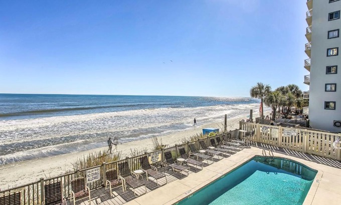 Garden City Wohnung | Oceanfront Vacation Rental in Murrells Inlet!