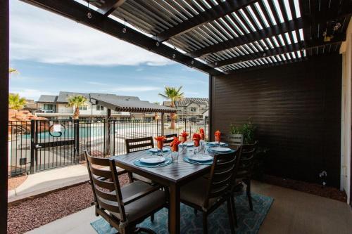 Santa Clara Haus | Ocotillo Springs 4 Ping Pong Table, X Box One, and close access to the Community Pool