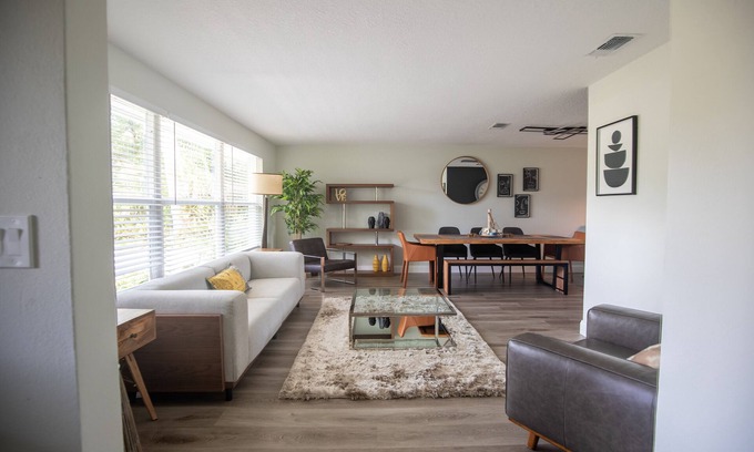 Ormond Beach Haus | ❤️ of Ormond Beach ⭐️Self check-in⭐️Beach