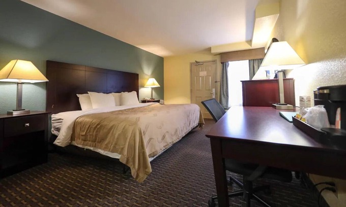 Montrose Haus | OHIO BEST 50