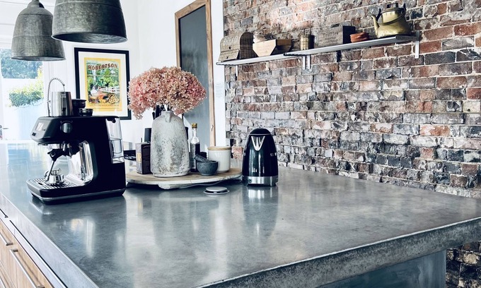 Robertson Haus | OLD BAKERY GUEST HOUSE / THE BIG PART