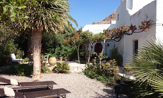 Nijar Haus | Altes Bauernhaus in der ruhigen Gegend von Huertas. Ideal für Familien.