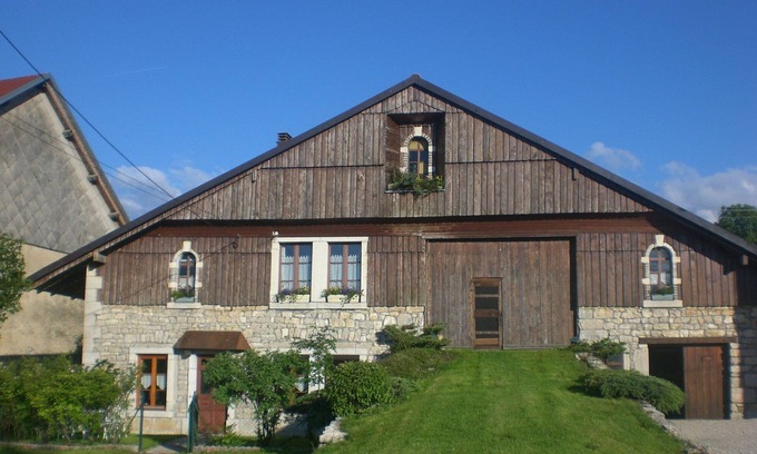 La Chenalotte Wohnung | alte renovierte Comtoise-Farm in La Chenalotte, einem Dorf 20 km von der Schweiz entfernt
