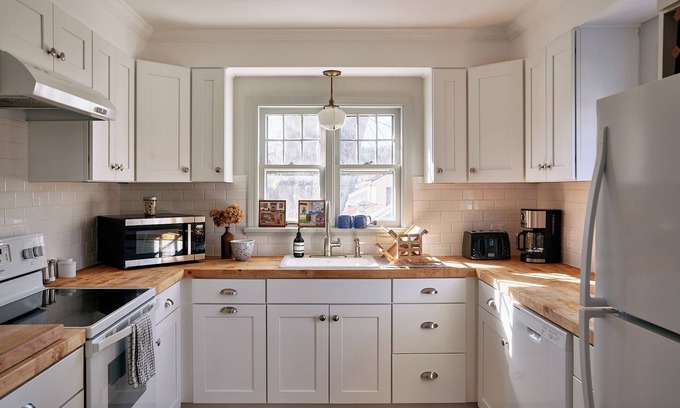 Callicoon Haus | Old Ross House at Seminary Hill by AvantStay