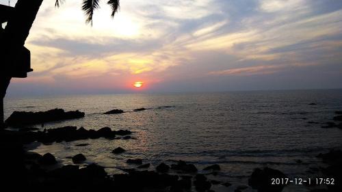 Arambol Haus | Om Ganesh Guest House Cliffside