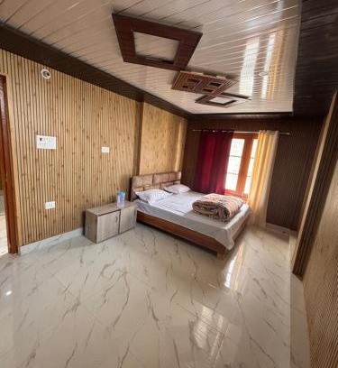 Kharsali Haus | Omji - Sant Manas Bhushan Ashram Yamunotri, 200m from Helipad