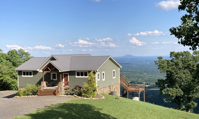 Piper Gap Haus | On a clear day you can see . . . 7 Counties and 2 States!