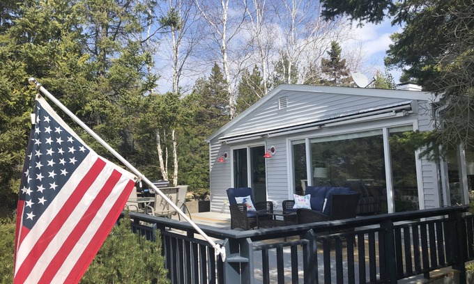 Mackinaw City Hütte | Am Michigansee, familienfreundlich, tolle Lage in der Nähe von Brücke / Insel / Sehenswürdigkeiten