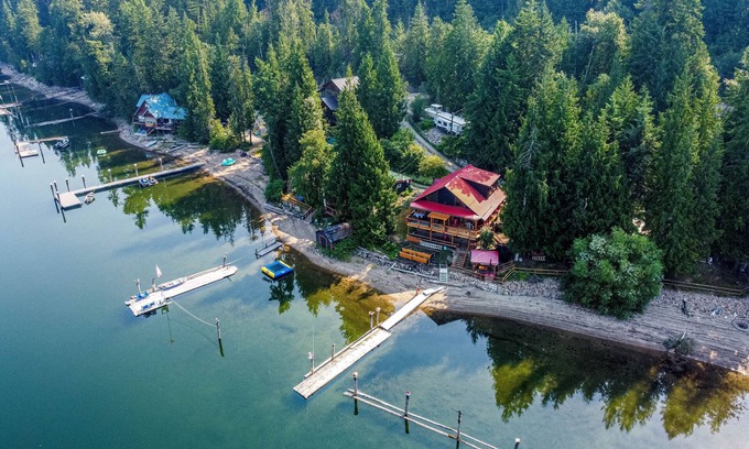 North Okanagan Haus | On Mable Lake, Park Mountain sledding and ATV area. All season recreation!!!