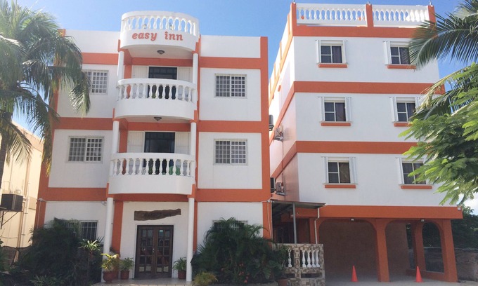 Belize City Hotel | EIN BETTZIMMER IM EASY INN HOTEL-2