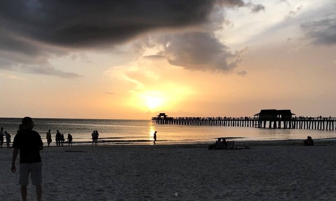 Old Naples Eigentumswohnung | Ein Block zum Strand, ein Block zum Abendessen. Beste Lage in Neapel