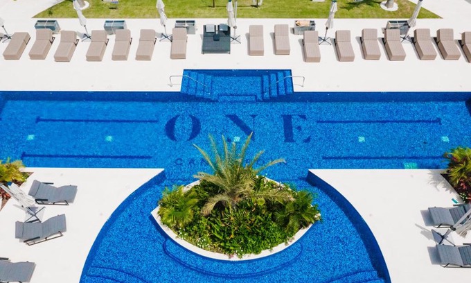 Seven Mile Beach Resort | ONE Canal Point