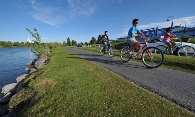 Idaho Falls Hotel | ONE GREAT KING UNIT! POOL, HOT-TUB, SPA, PARKING!