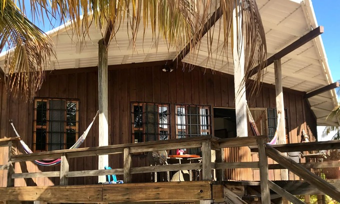 Placencia Haus | EIN EINZIGARTIGES 5-STERNE-HAUS AM STRAND. NORDENDE DES DORFES.