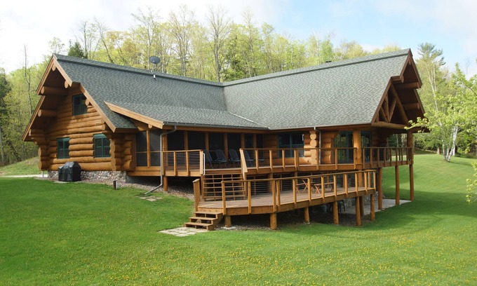 Pickerel Kabine | One of a Kind North Woods Lake Lodge