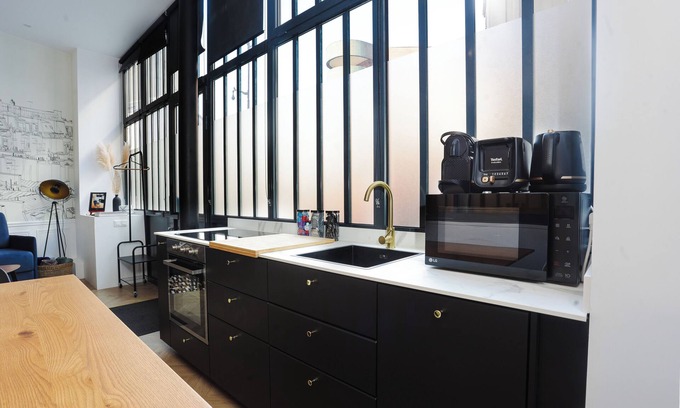 Clignancourt Wohnung | One-of-a-Kind stay steps to Sacré-Cœur & metro!