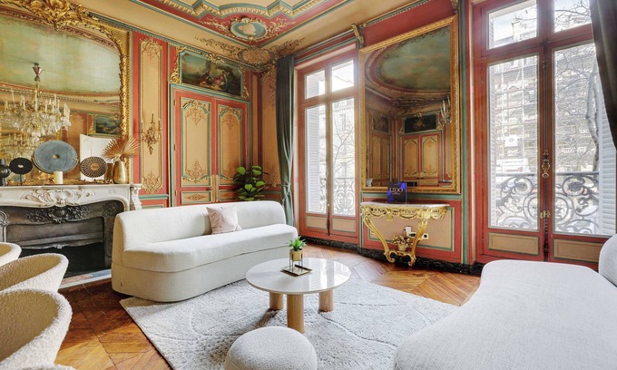 L'Europe Wohnung | One-of-a-Kind Sumptuous Home near Parc Monceau