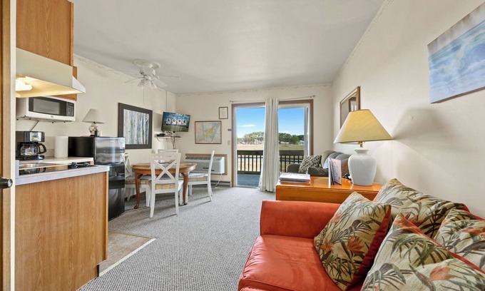 Chincoteague Eigentumswohnung | Only 5 min. from the Beach!