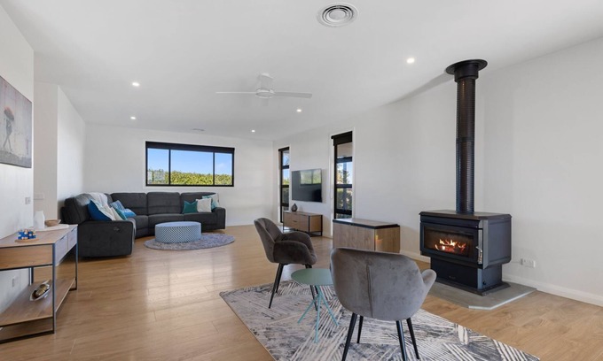 Mansfield Haus | Opal - Mansfield - Sleeps 7