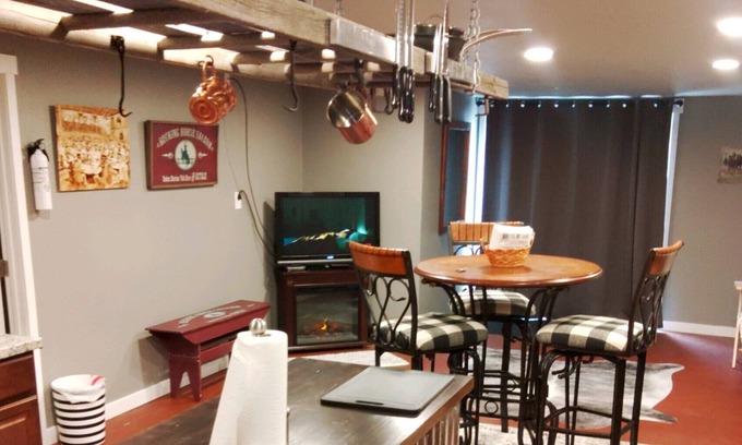 Edgar Wohnung | Open Spaces, Dog and Horse friendly.